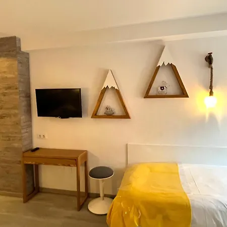 Up Flor De Nieve 贝纳斯克